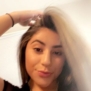 Meet your Posher, Isabella